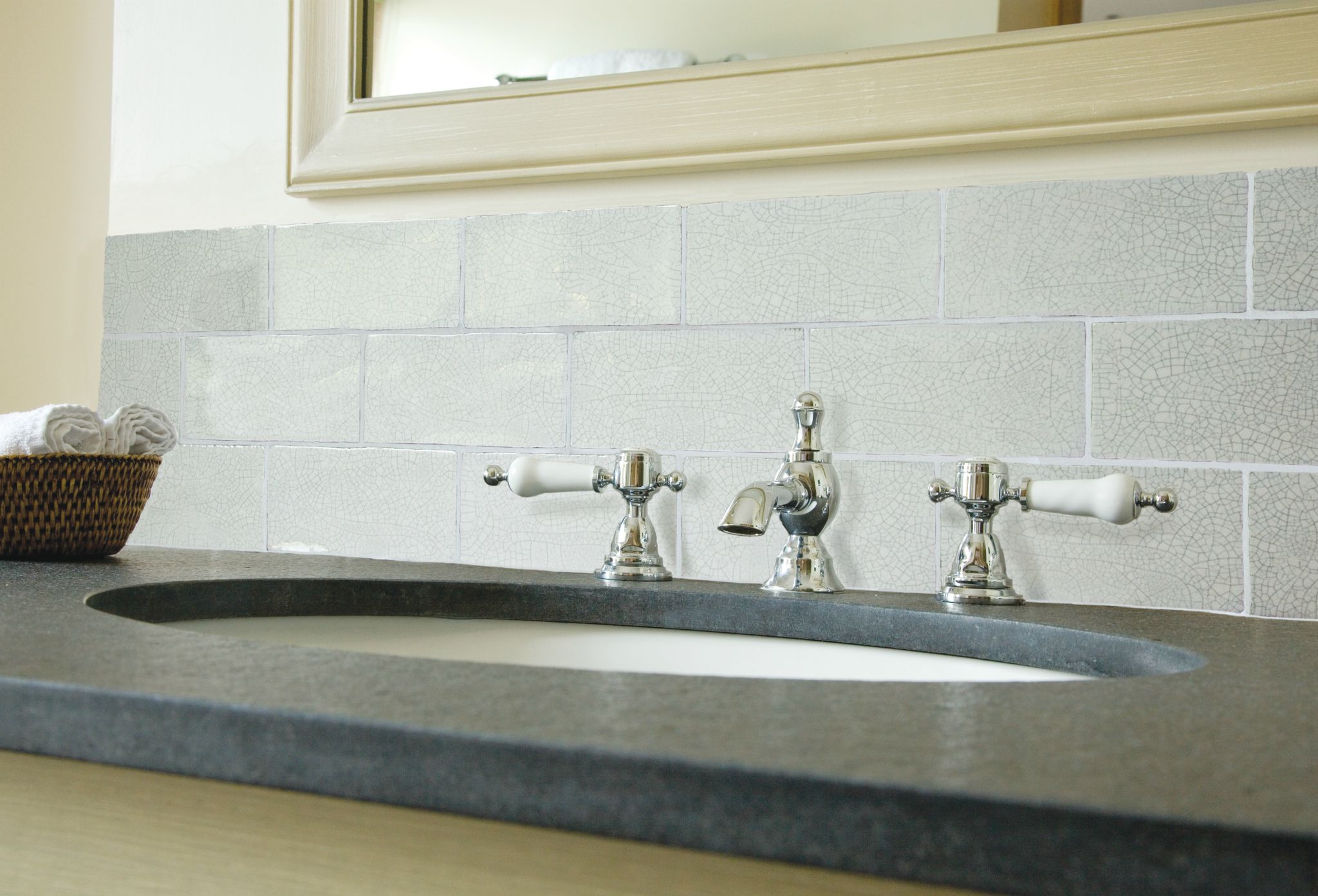 Aged Vintage Crackle 130x65mm Over Basin