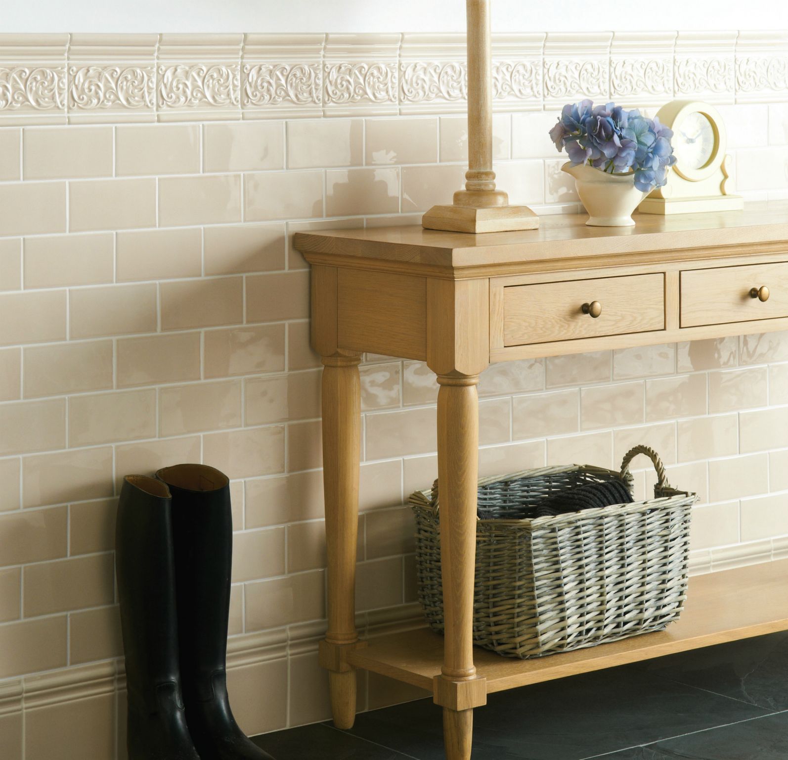 Winchester Artisan Gloss Field Tile - Hadleigh - Image 2