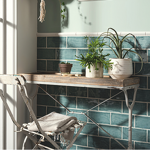 Residence Arcadian Moselle Half Brick Tile W.UMO2100 & Porcelain Ogee Moulding W.UPO2110