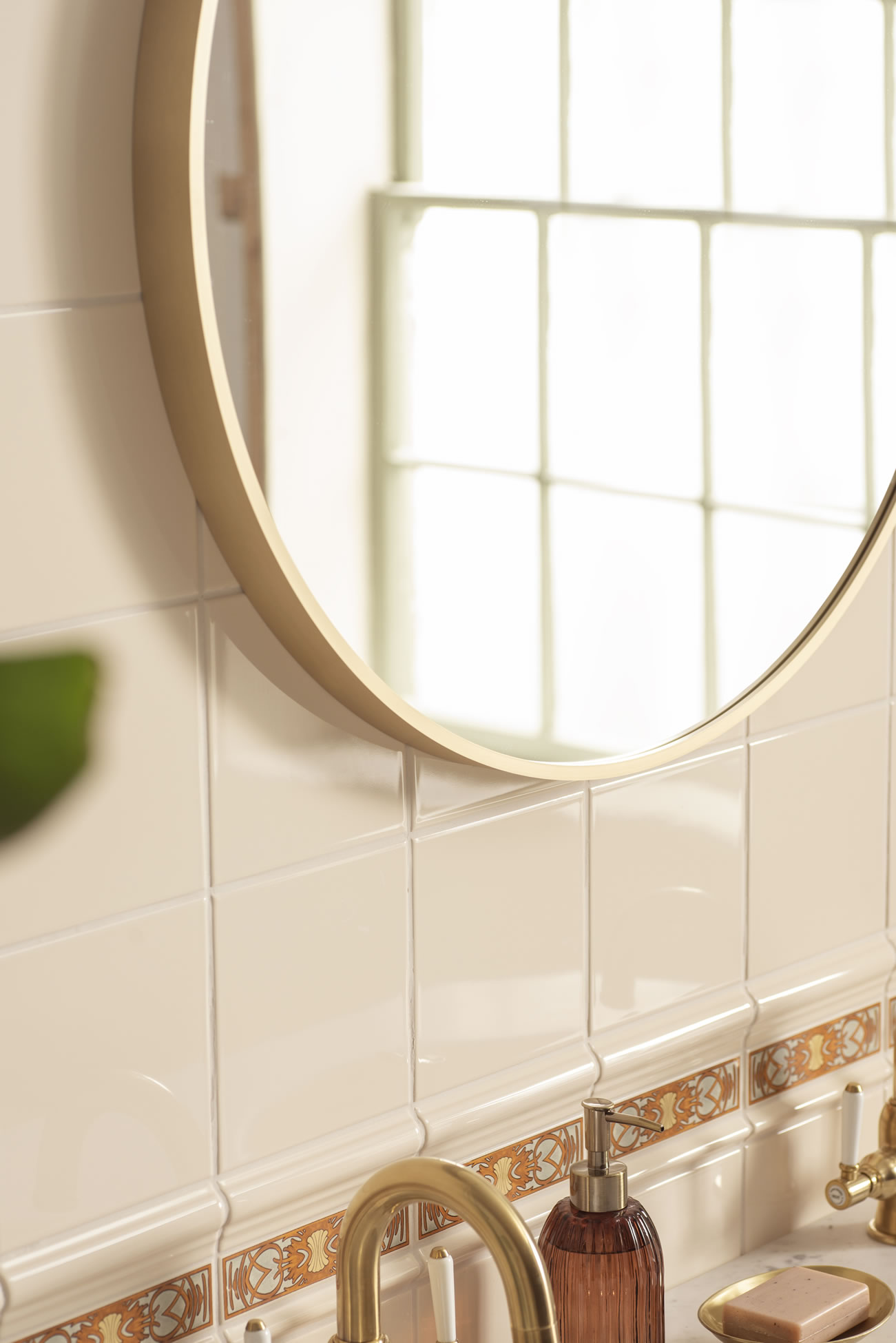 Artworks_Evening-Reverie-Panel-IM-0014804-IM-005718-with-Corner-Tile-Quarter-Tile-and-County-White-Tile-Mouldings